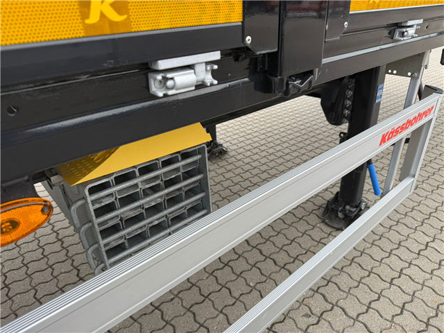 Kässbohrer SPS 3, Alusider Åben