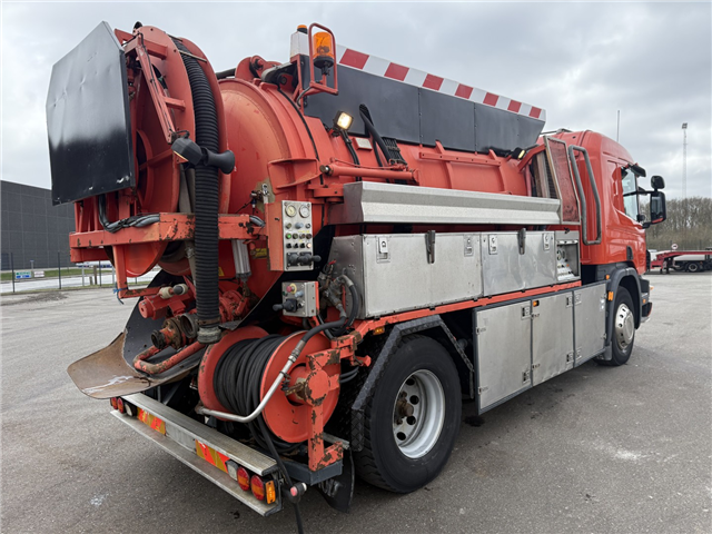 Scania P94/260 4x2 NZ SLS590 Kombi 8.400 l.