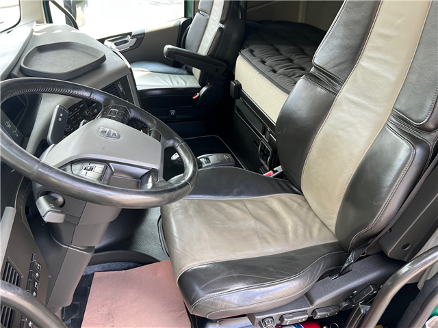 Volvo FH540 8X4 tandem med løftebogie -Nopa pendeltip