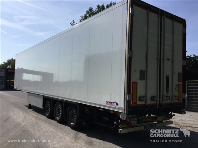 Schmitz Semi Reefer Meat hanging system