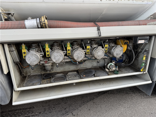 MAN TGS 35.480 8x2*6 Euro 6 23.000 l ADR Tankbil