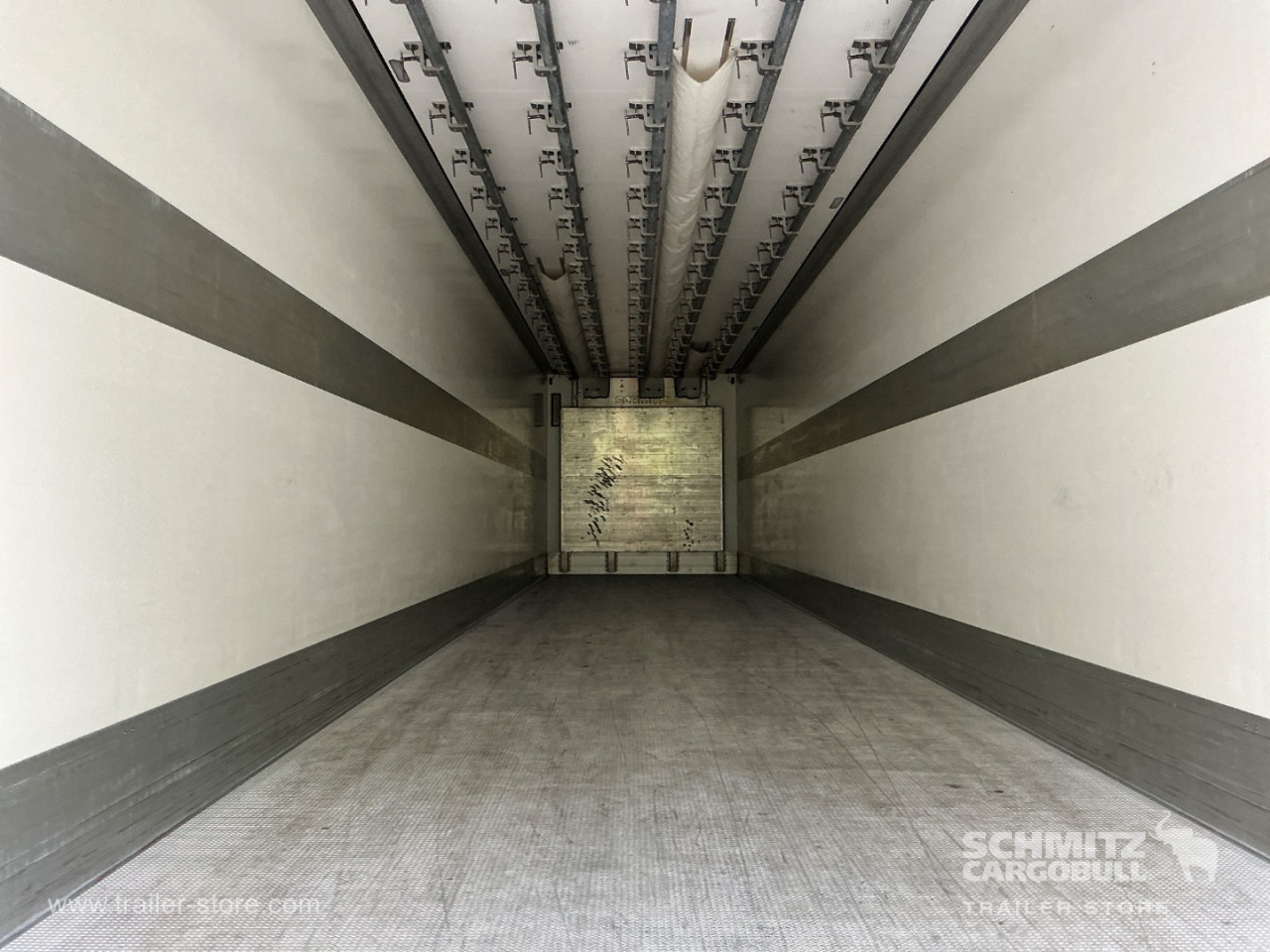 Schmitz Semi Reefer Meat hanging system