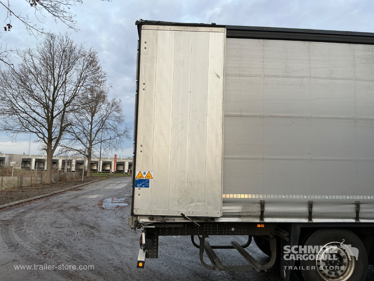 Schmitz Semi Curtainsider Standard , Foldedør højre