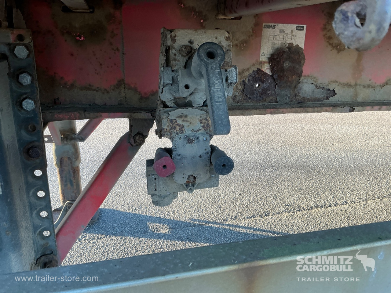 Kel-Berg Semi Curtainsider Standard Lift