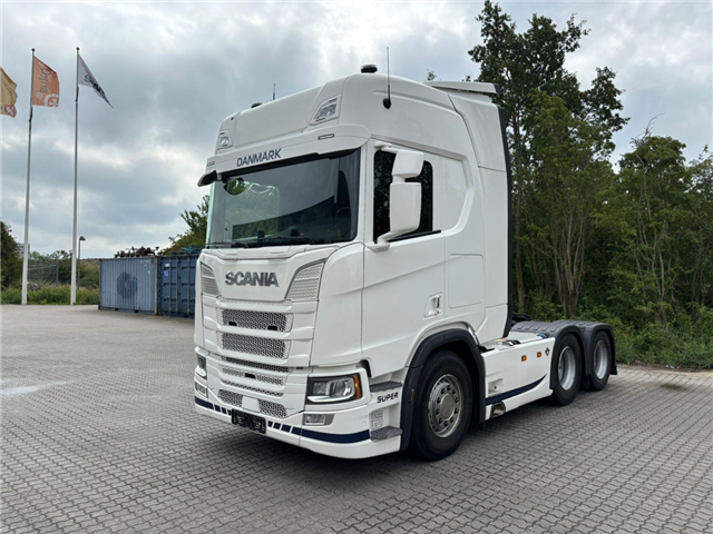 Scania R 520 A6x2NB