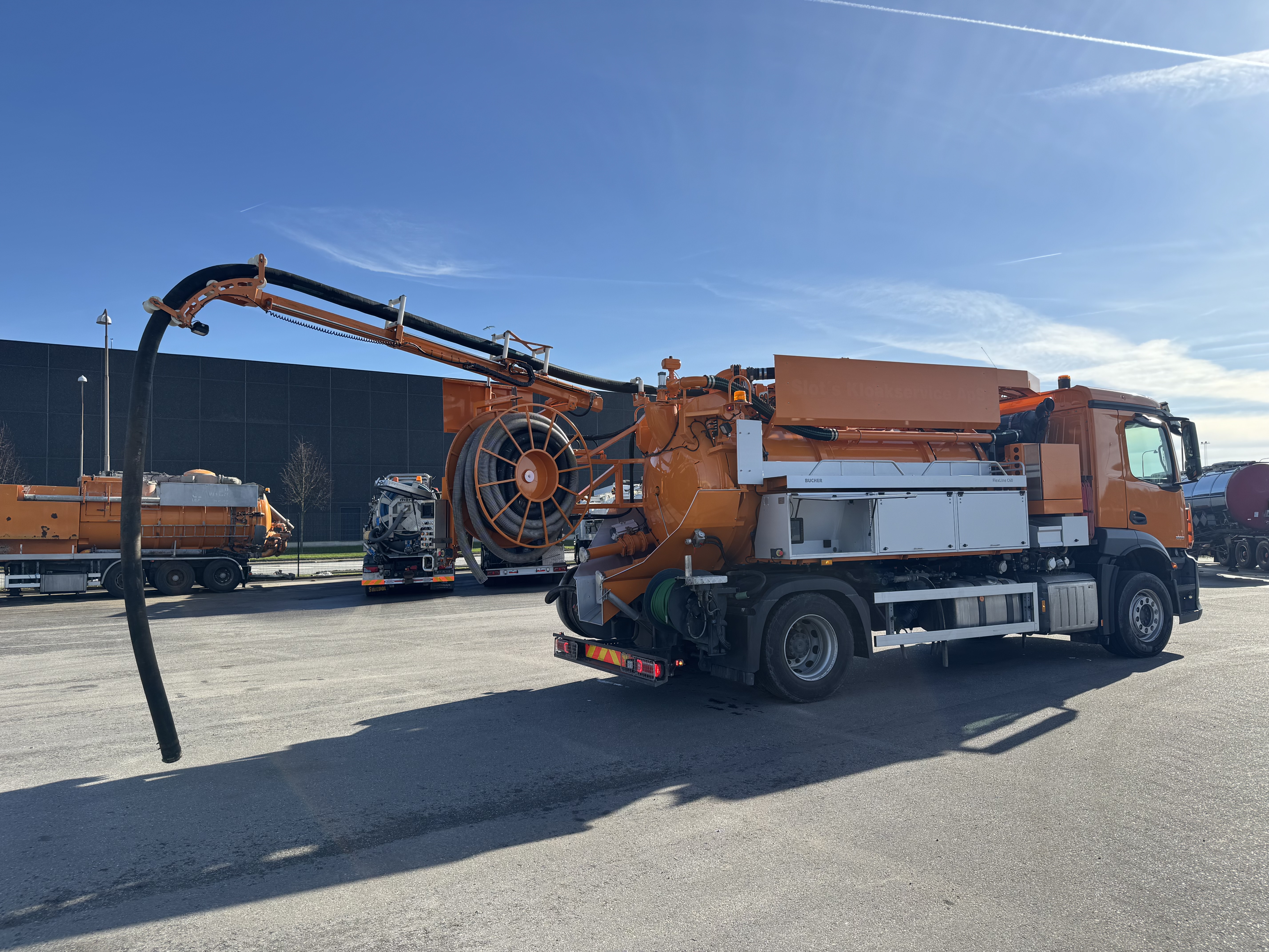 Mercedes Actros 1833 4x2 Bucher FlexLine C60