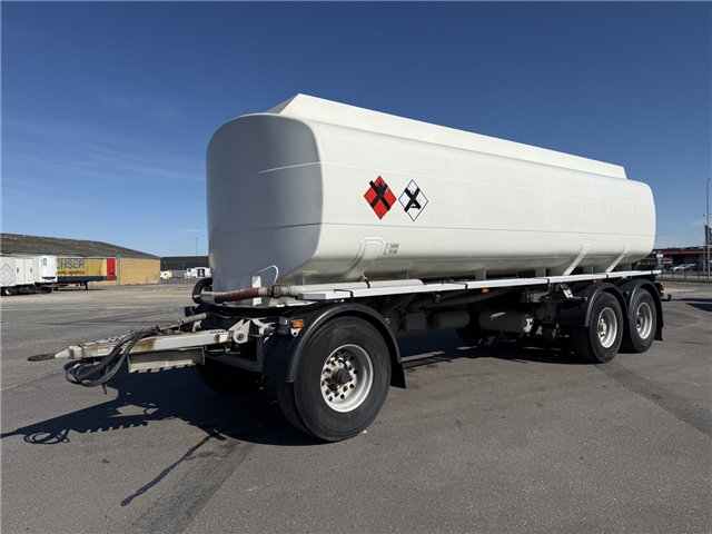 HMK Bilcon 27.000 l. ADR 5 rum.
