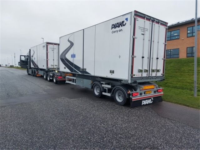 Piako 2-Akslet Linktrailer med Dobbeltstock og fuld sideåbning sælges.