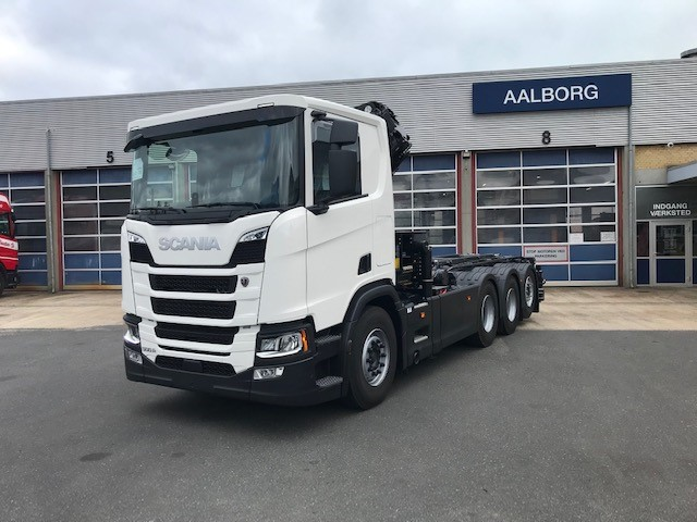Scania R500 B8X4*4