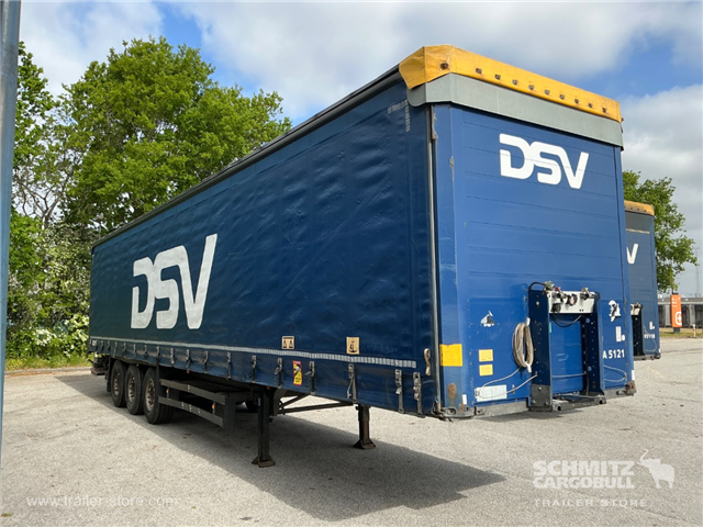 Schmitz Semi Curtainsider Standard Lift