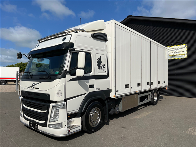 Volvo FM330 Globe med fuld sidedørsåbning