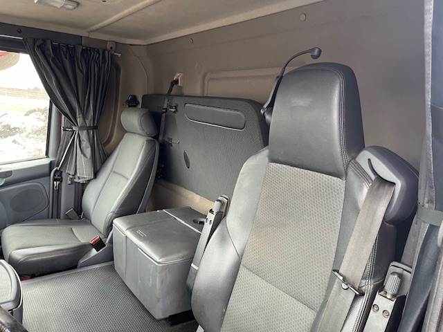 Scania G410 8X2*6 Knæklad – Machinetransporter