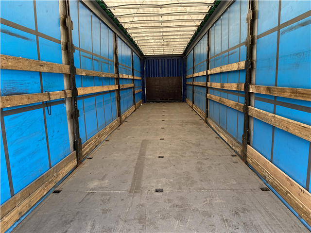 Krone Gardin trailer m. oprestående lift