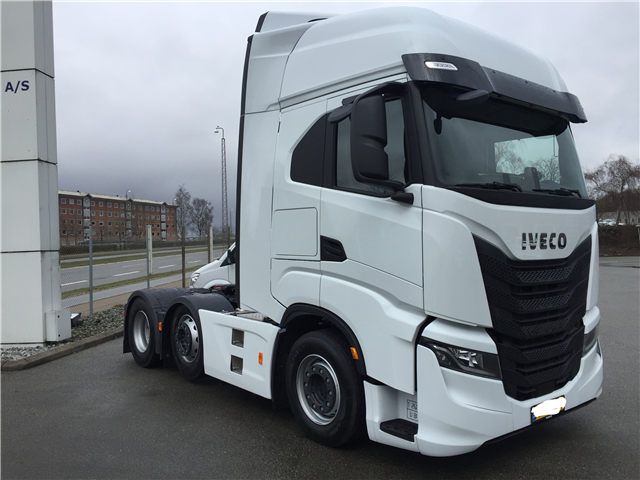 Iveco 480Hp 6x2 Twinsteer