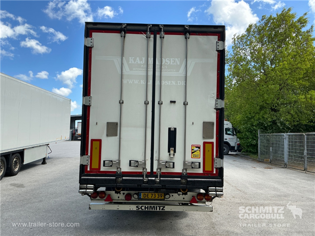 Schmitz Semi Reefer Meat hanging system