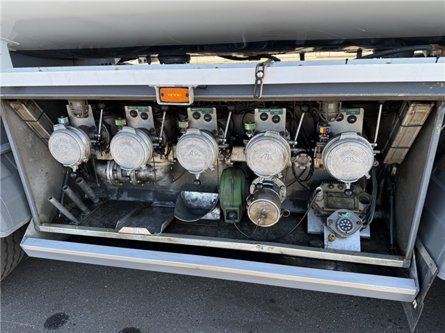 Volvo FM460 8x2*6 24.000 l. ADR Tankbil