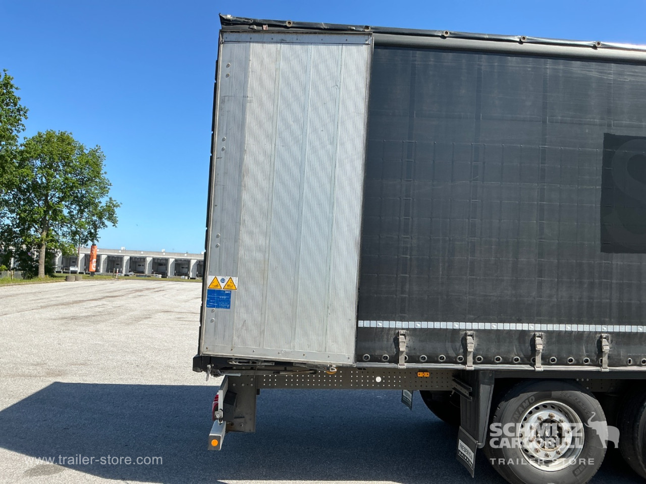 Schmitz Semi Curtainsider Standard