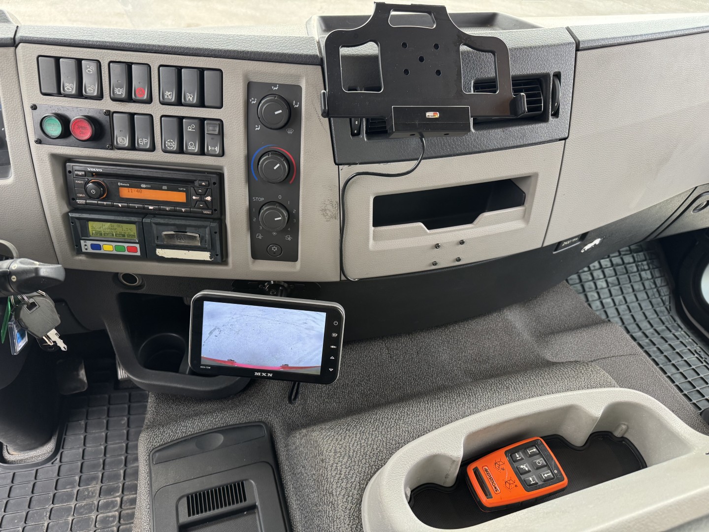 Volvo FE320 6x2*4 Frigoblock FK25SL 9.9 m kølekasse