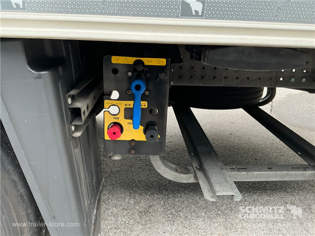 Schmitz Semi Reefer Meat hanging system