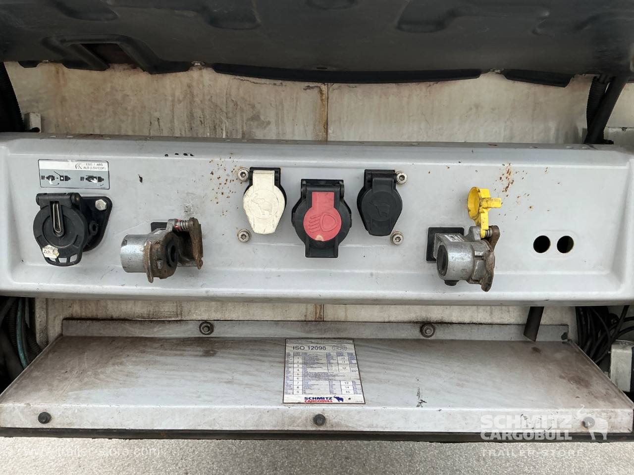Schmitz Semi Reefer Meat hanging system