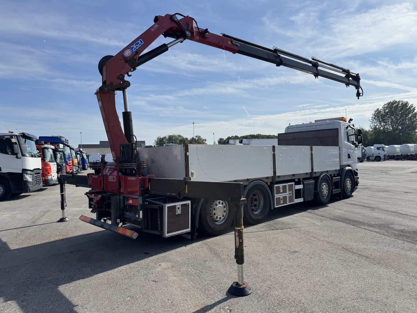 Scania G450 8x2*6 Euro 6 / Kran HMF 2620 K5