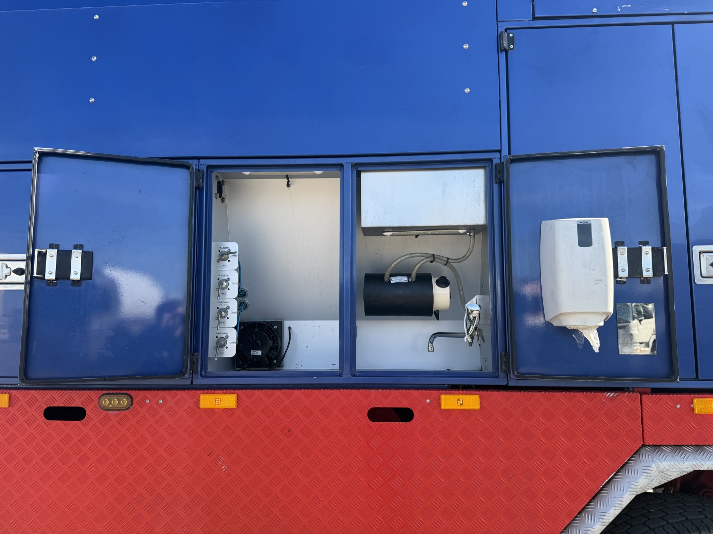 Mercedes Actros 4151 8x8 V8 Hvidtved Larsen RECycler 410