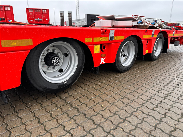 Kässbohrer SLS J3 Maskintrailer