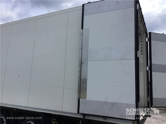 Schmitz Semi Reefer Meat hanging system