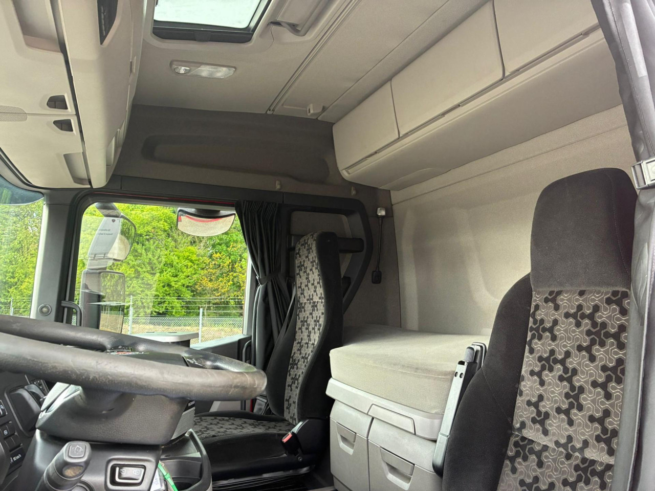 Scania R 450 A6x2NB