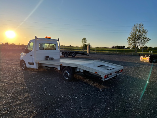 Renault Master 2.3 DCI 150HK Autotransporter – Knæklad