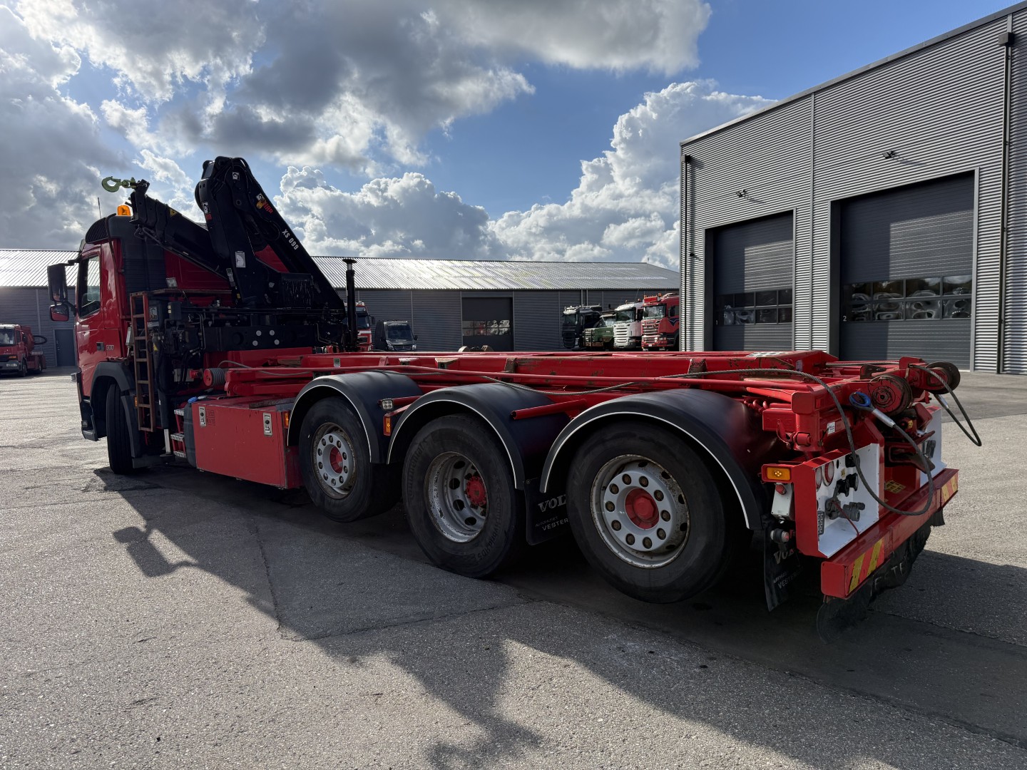 Volvo FM500 8x2 Pusher tridem Hiab 099 B3 Radio
