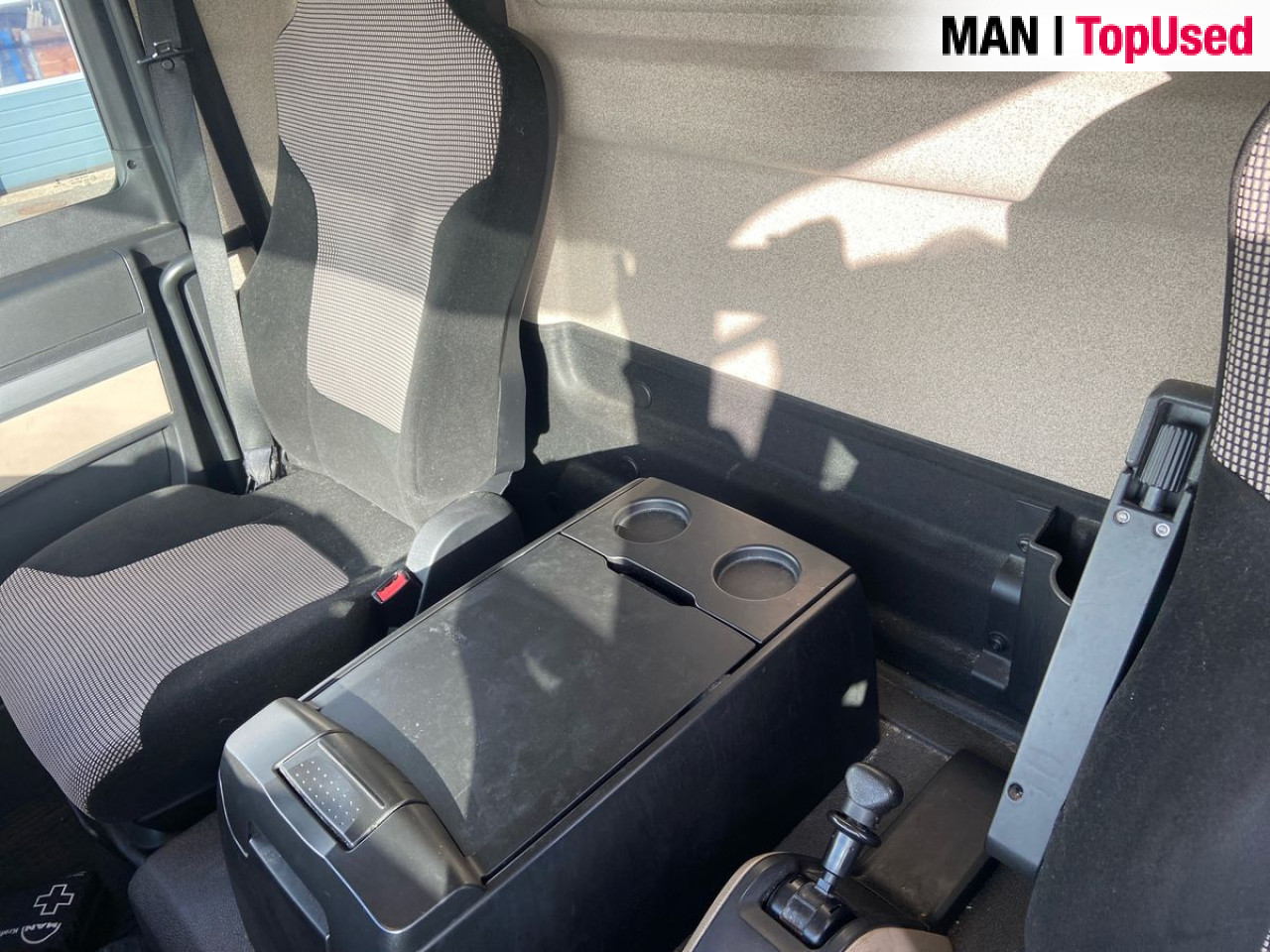 MAN TGL 12.220 4X2 BL