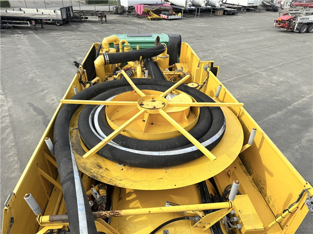 Mercedes Actros 3258 RHD 8x4-4 Wiedemann Super 1000 Recycler