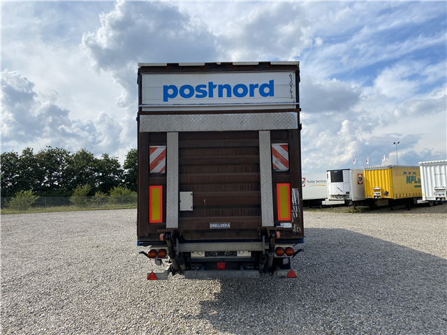 Krone Gardin trailer m. oprestående lift