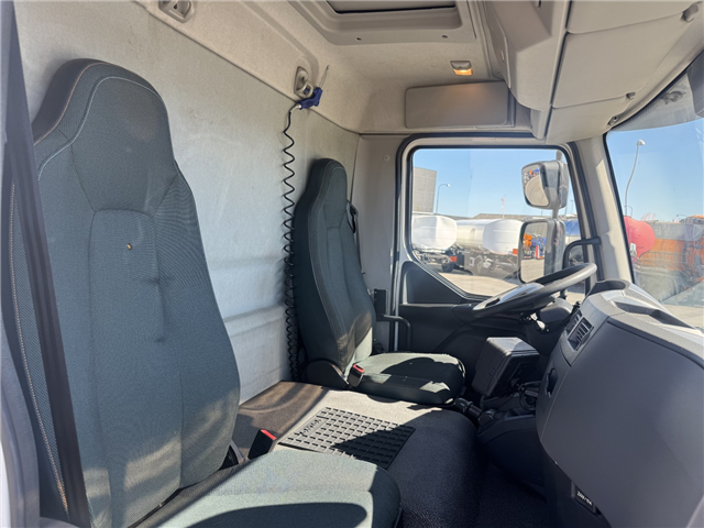 Volvo FL 210 4x2 Lukket kasse Euro 6