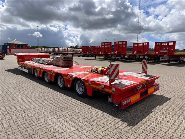 Kässbohrer SLA J4, udtrækkelig Maskintrailer