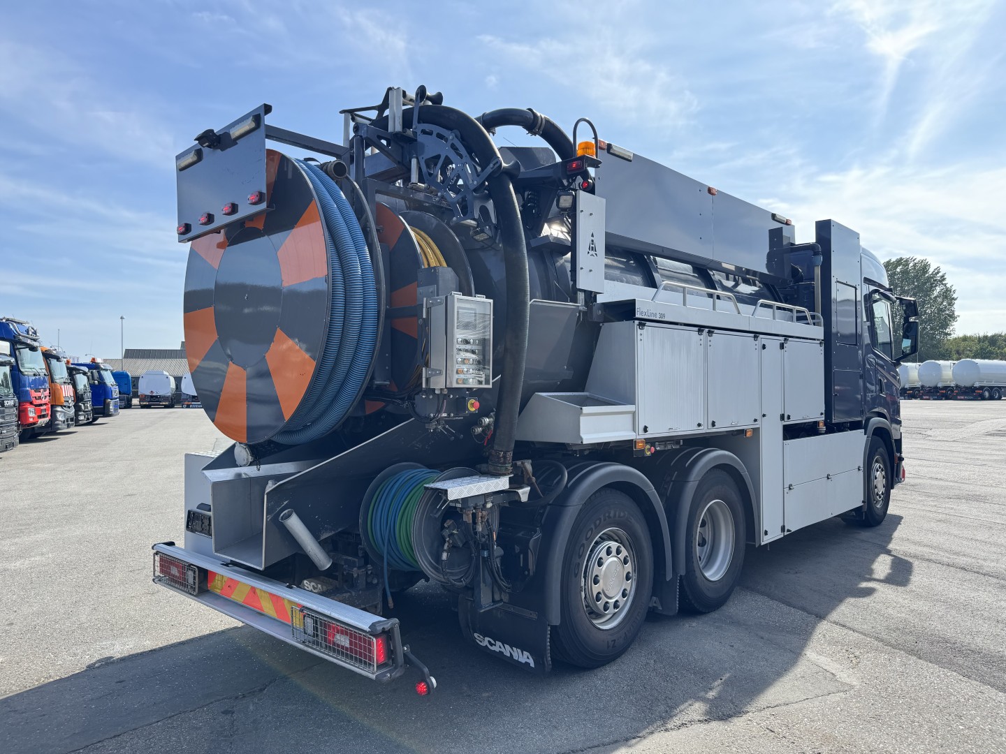 Scania G410 6x2*4 Bucher Flexline 309