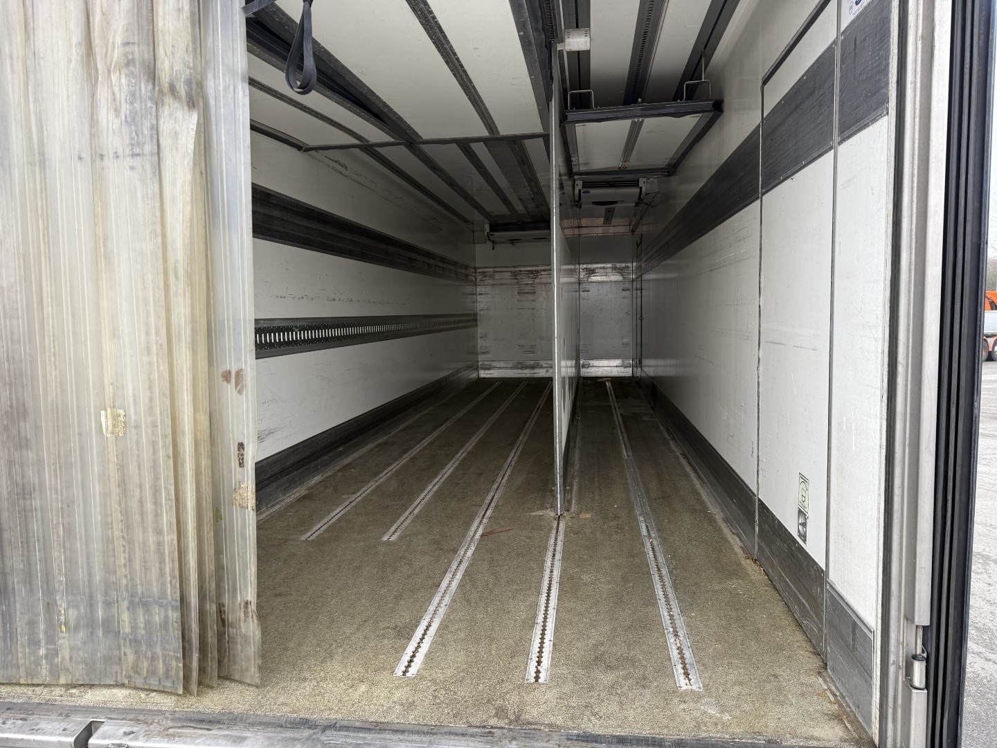 Scania P320 6x2*4 Carrier Supra 1250 Mt 9.50 m. kasse