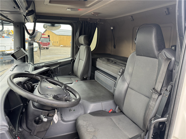 Scania P370 6x4 Liebherr THP140H 24 M4 XH