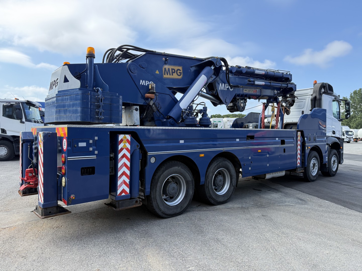 Mercedes Arocs 4153 8x4 MPG 220 TM7 Kranbil