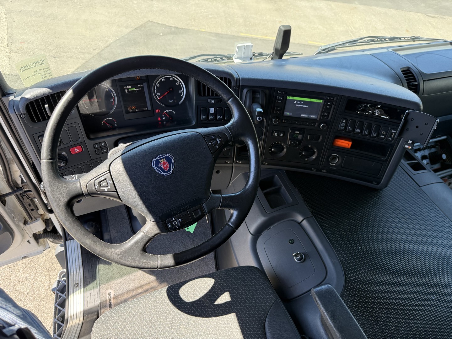 Scania P410 6x4 Liebherr THP 140 H 24 M4 XH Betonpumpe