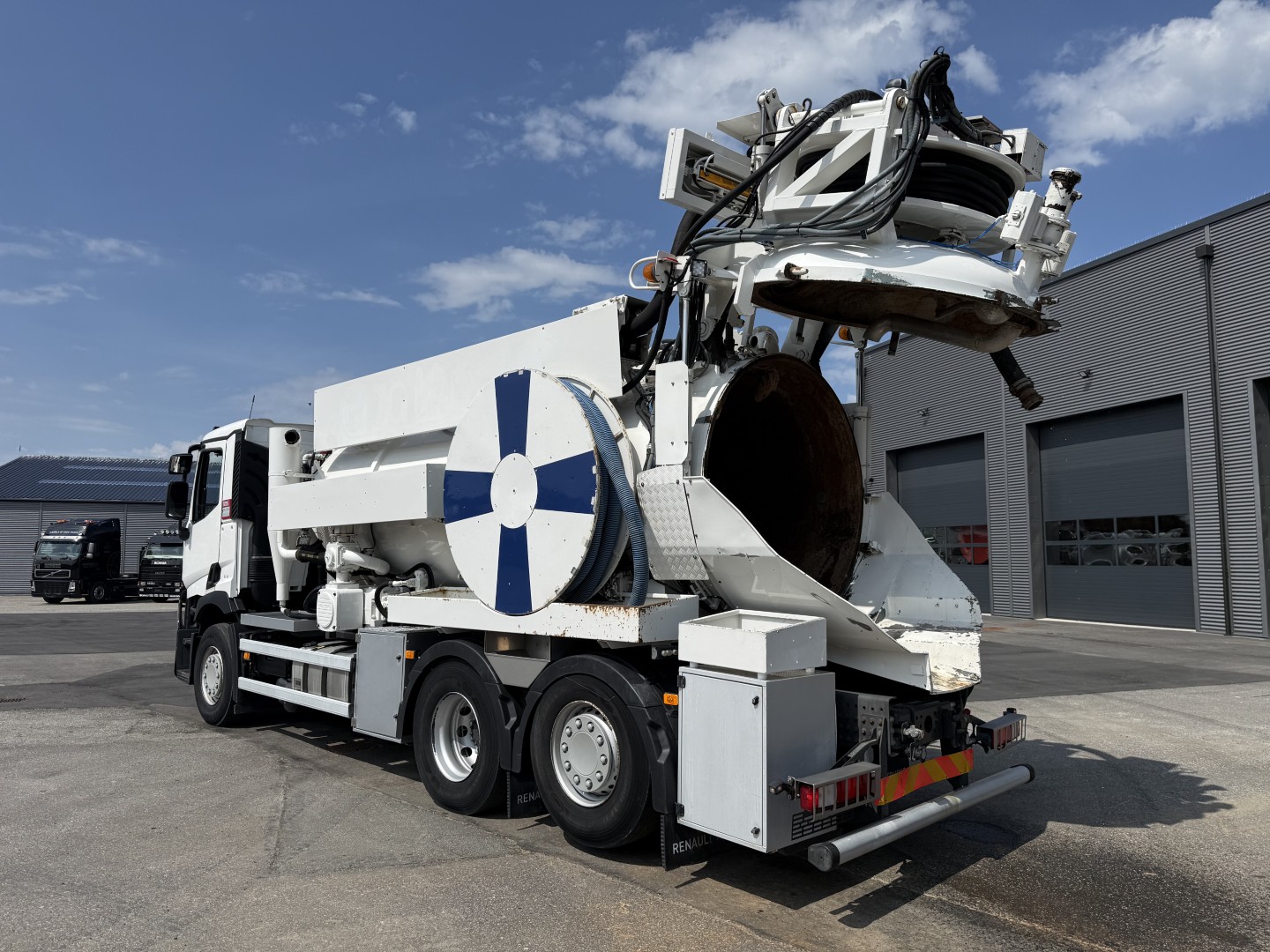 Renault Trucks T430 DTI 6x2 Hvidtved Larsen SLP 10.5 ADR