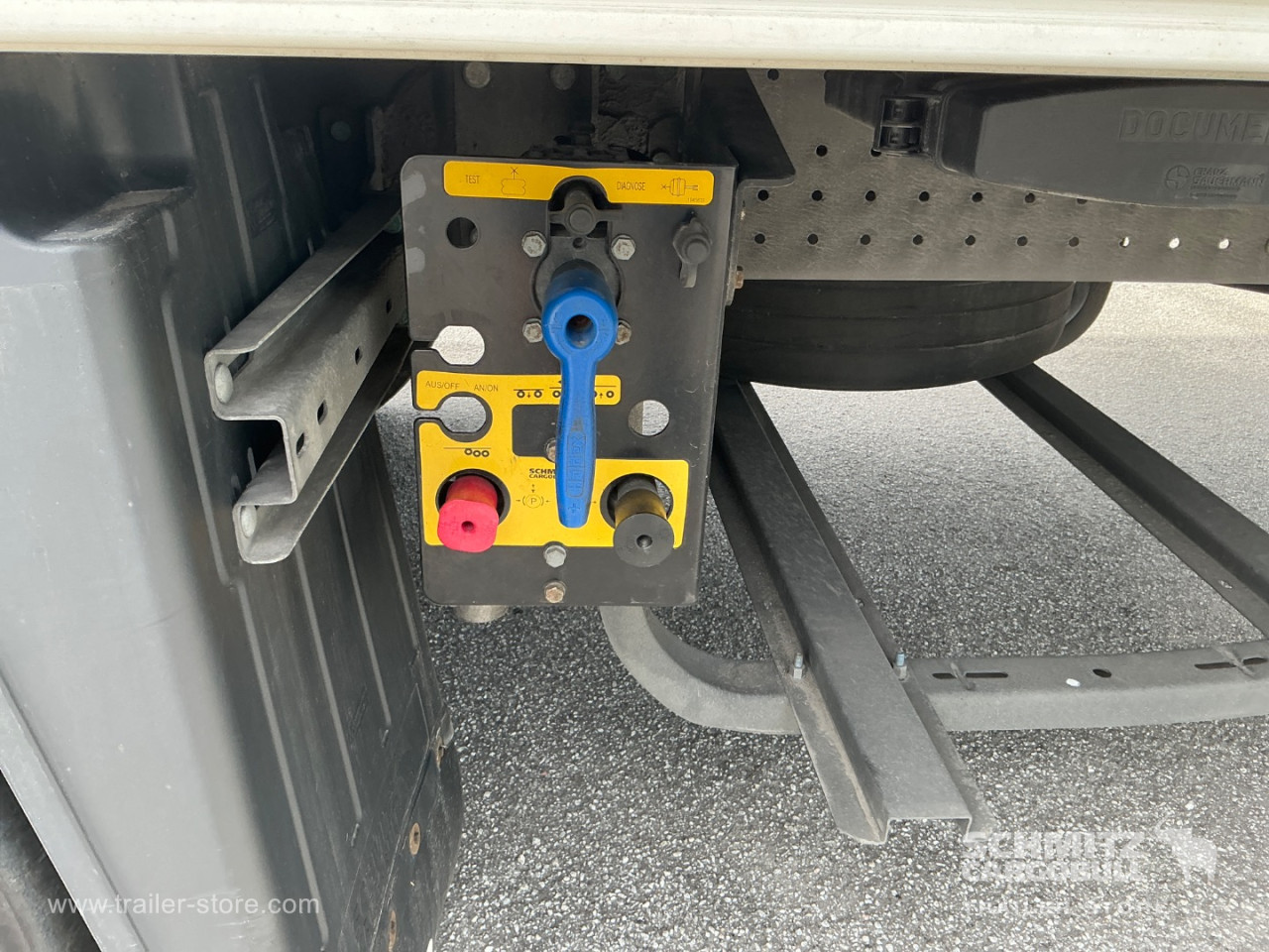 Schmitz Semi Reefer Meat hanging system