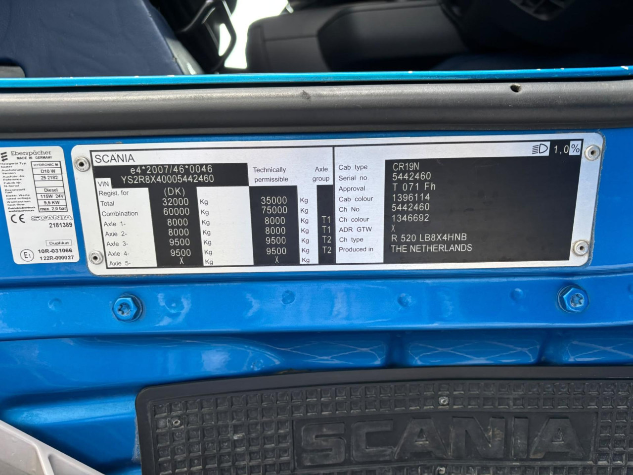 Scania R 520 LB8x4HNB Crane tip