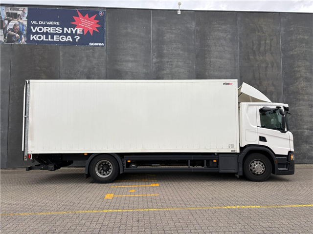 Scania P 250 B4x2NB Box/Lift