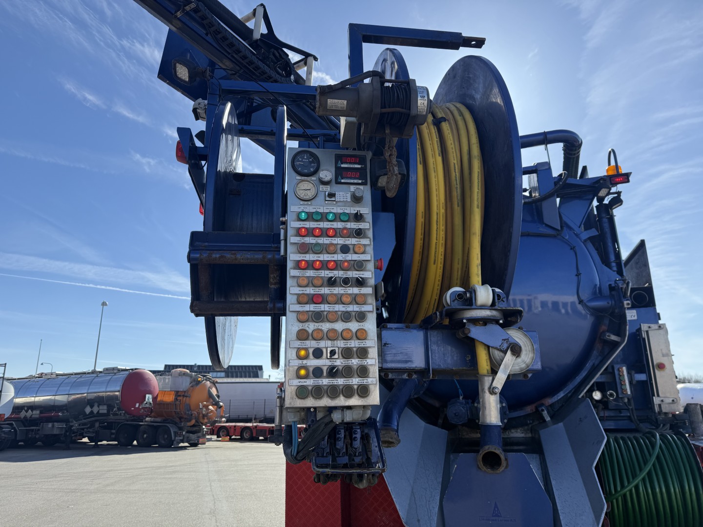 Mercedes Actros 4151 8x8 V8 Hvidtved Larsen RECycler 410