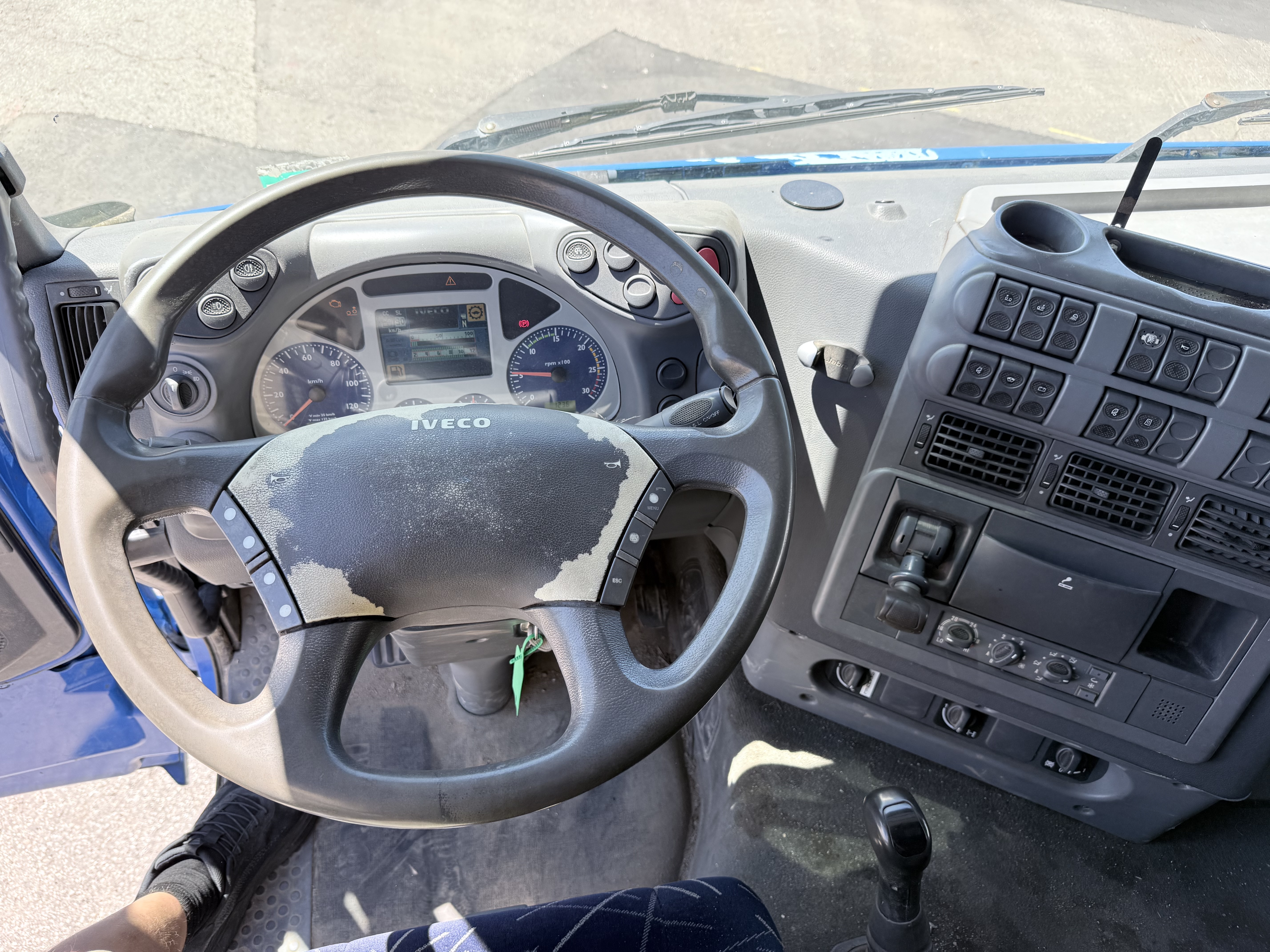 Iveco Stralis AS440S45TX 6x2 Euro 5