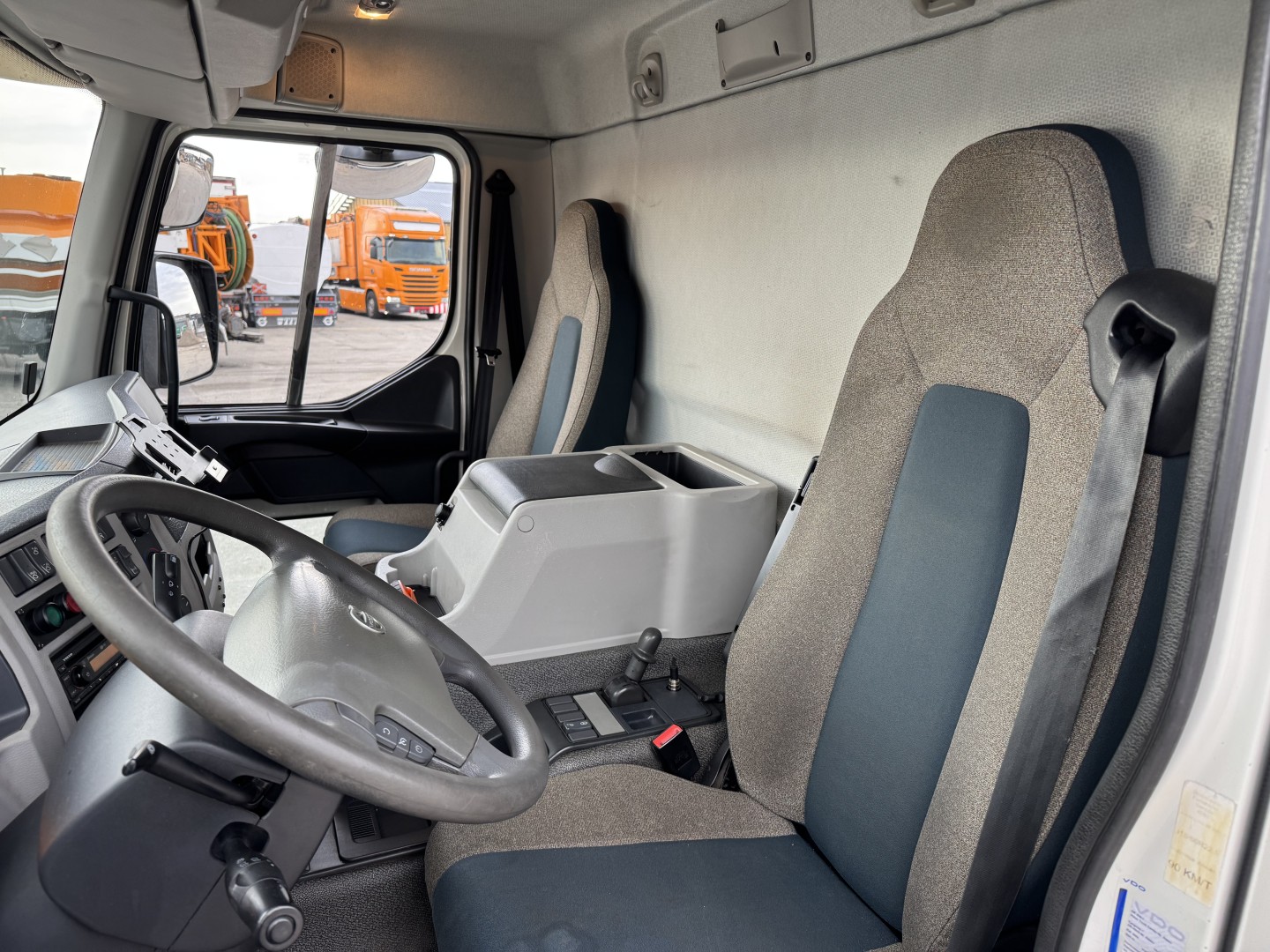 Volvo FE320 6x2*4 Frigoblock FK25SL 9.9 m kølekasse