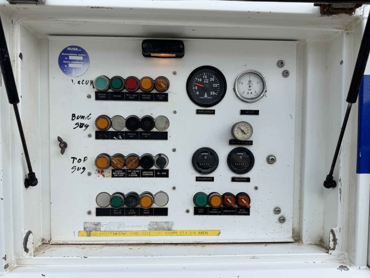 MAN 35.464 8x8 Hvidtved Larsen 9000 L