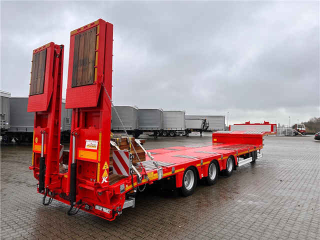 Kässbohrer SLS 3 Maskintrailer